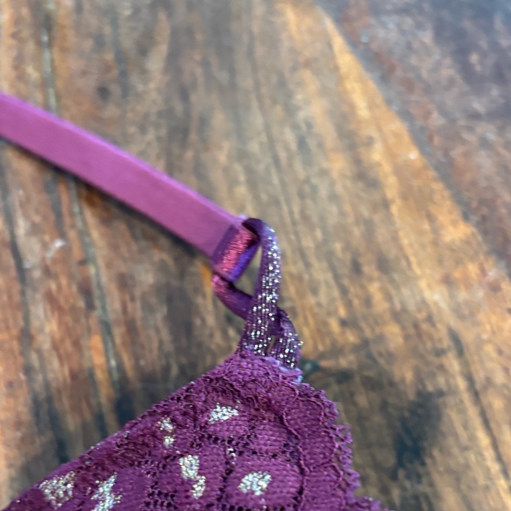 Victoria's Secret, purple and gold Bra - Picture 13 of 13